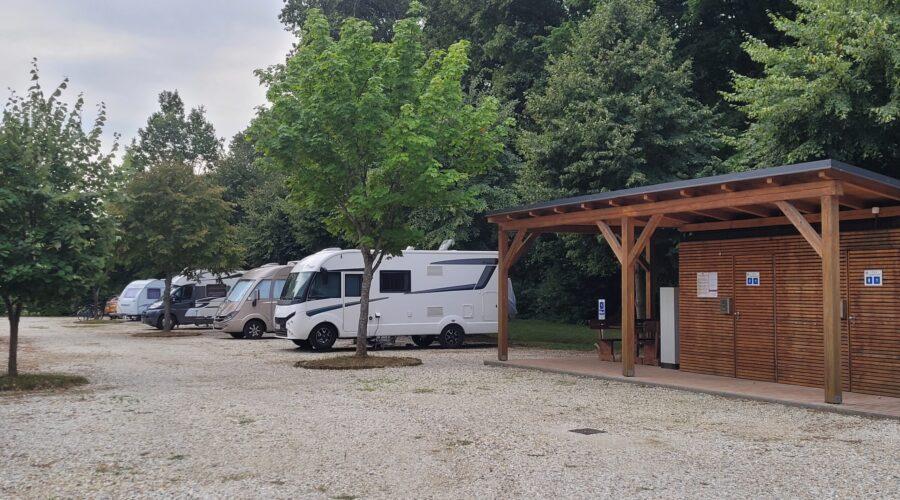 Parkirišče za avtodome Bukovniško jezero (Dobrovnik): oprema, pravila in vstop