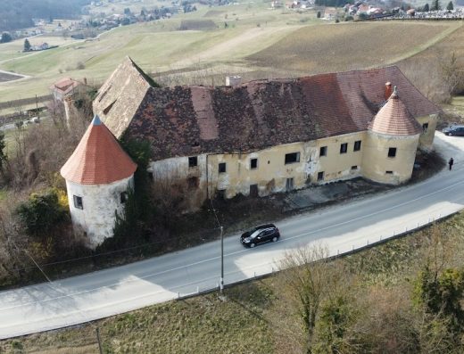 Ruševine Castle Mali Tabor
