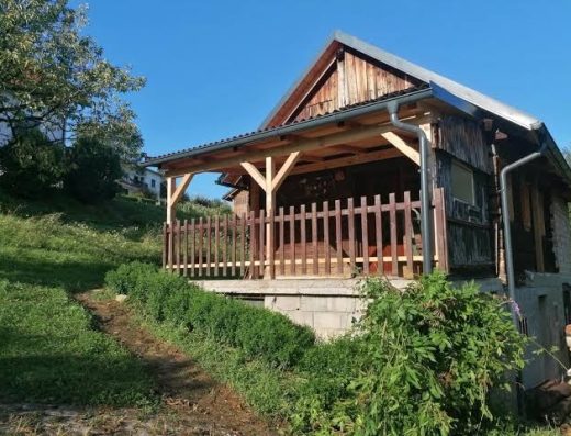 Hiška ob gozdu – One-Bedroom House