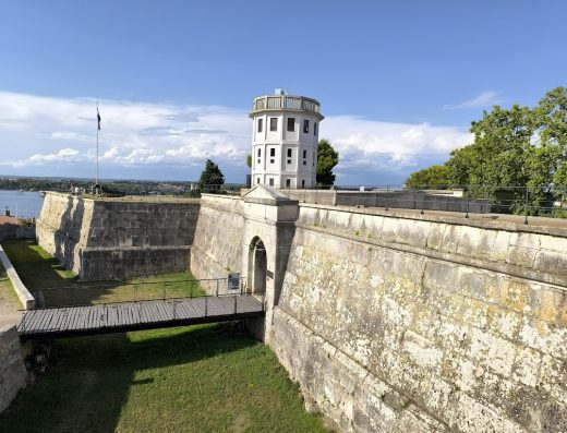 Trdnjava Kaštel