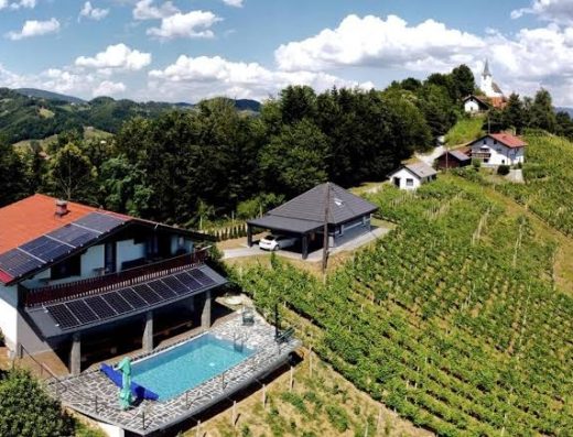 Razkošen oddih med vinogradi pri Dramljah
